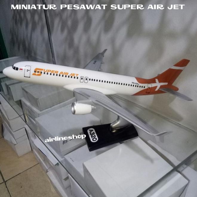 Miniatur Pesawat Super Air Jet A320