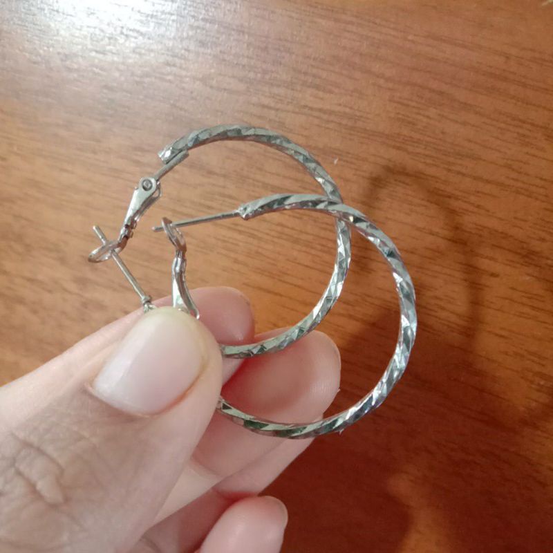 preloved anting hijab