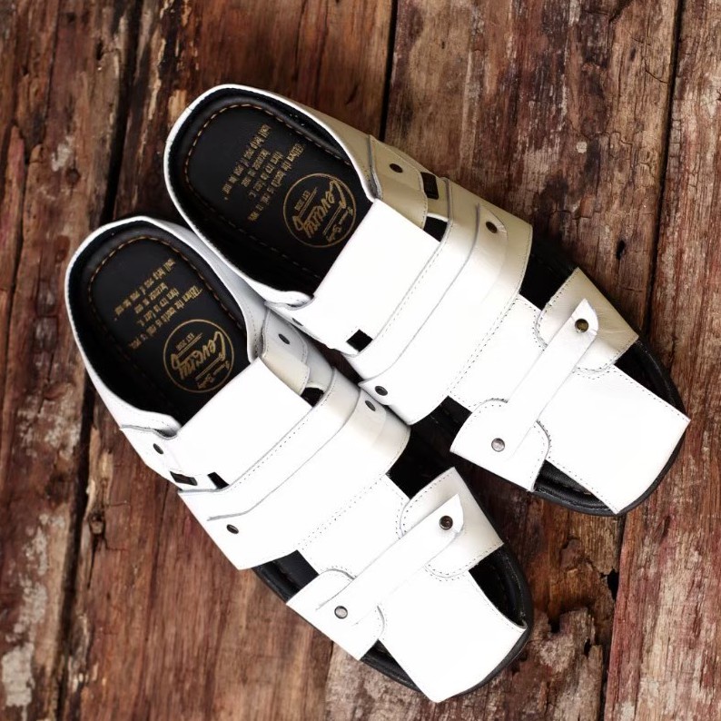 Sandal Bustong Tutong Pria Slip On Slop Kulit Sapi Asli Putih Casual Santai Jalan Formal Keren Trendy Original