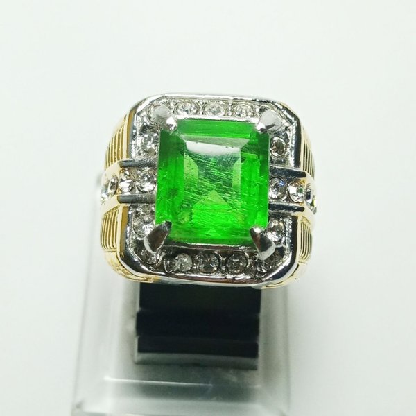 Batu Akik Cincin Titanium Zamrud Kalimantan Cutting Kotak Octagon 3s147