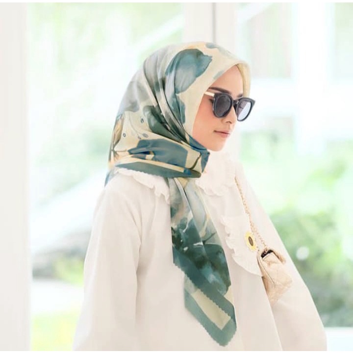 DISKON BUNGA TOSCA HIJAB SEGI EMPAT MOTIF / JILBAB VOAL PREMIUM / KERUDUNG SEGIEMPAT