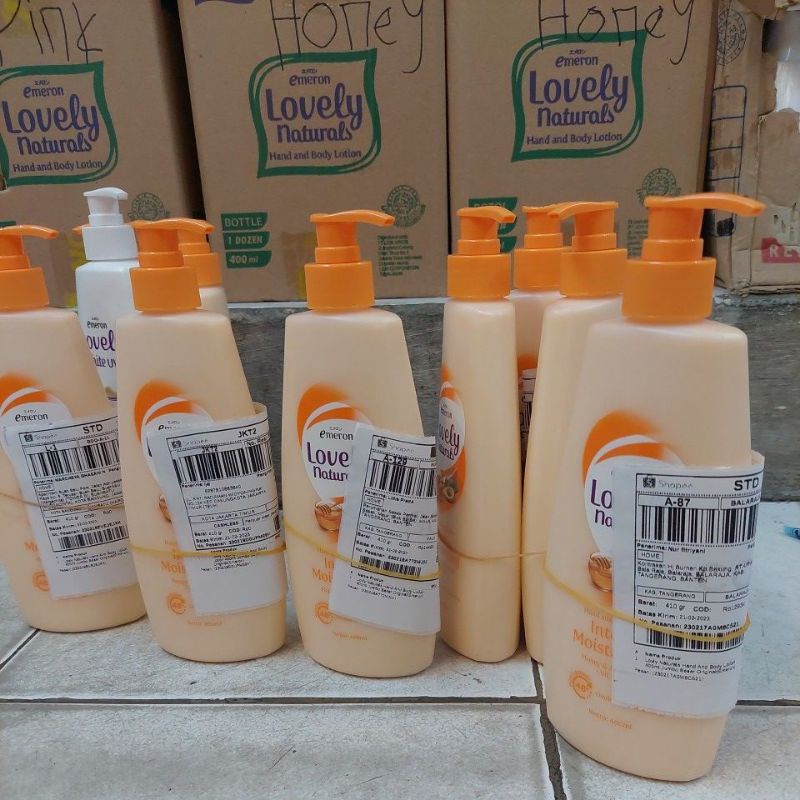 Lovly Naturals Hand And Body Lotion 400ml Jumbo Besar Original(Emeron)[Harga Glosiran Murah Terpercaya]