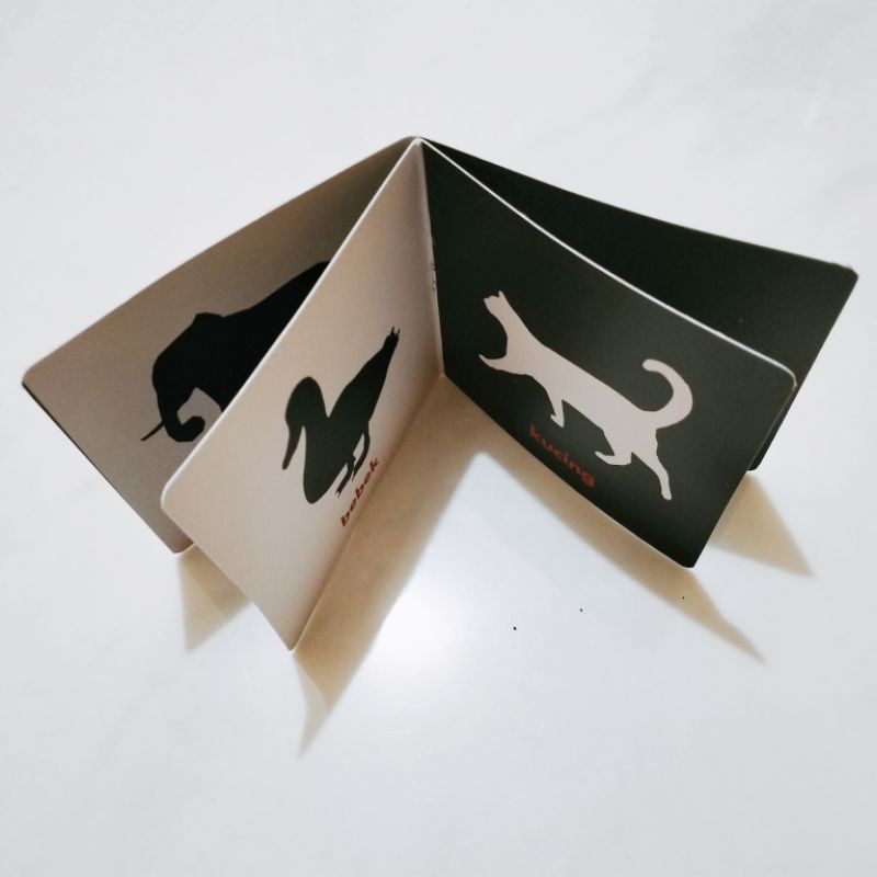 Buku Monokrom Hitam Putih Merah Mini