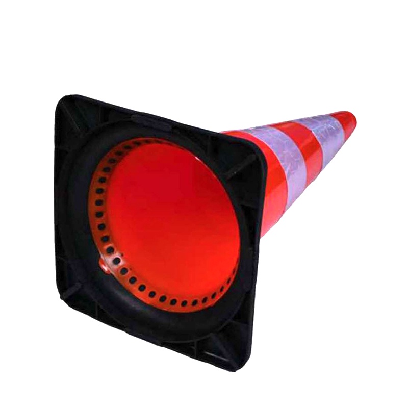 Safety Traffic Cone / Kerucut Lalu Lintas Tonata 2.4 Kg 2,4 Kg