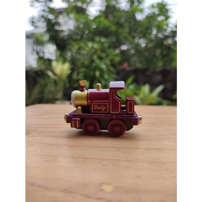 MAINAN THOMAS & FRIENDS (LADY) - LEARNING CURVE TERLARIS
