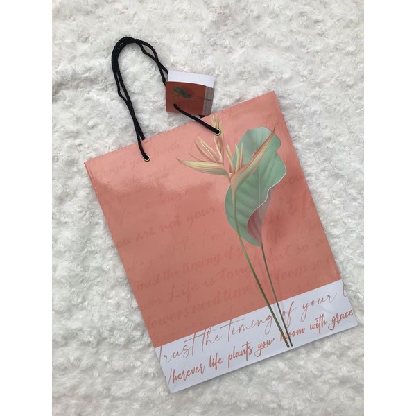 

Paper Bag Motif/ Goodie bag/ Paper Bag Premium