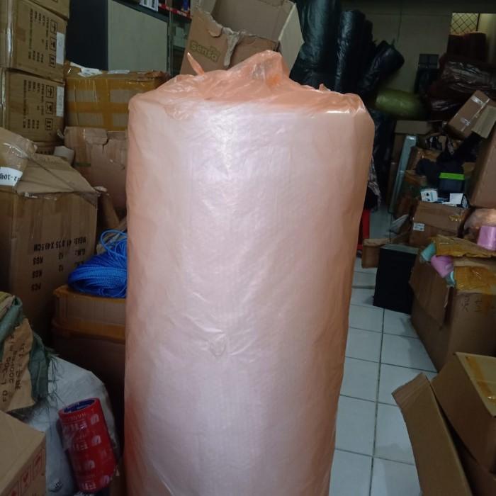 

BUBBLE WRAP ROLL HITAM BENING 125 CM x 50 METER