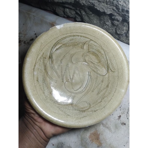 Mangkok kuno temuan sungai asli