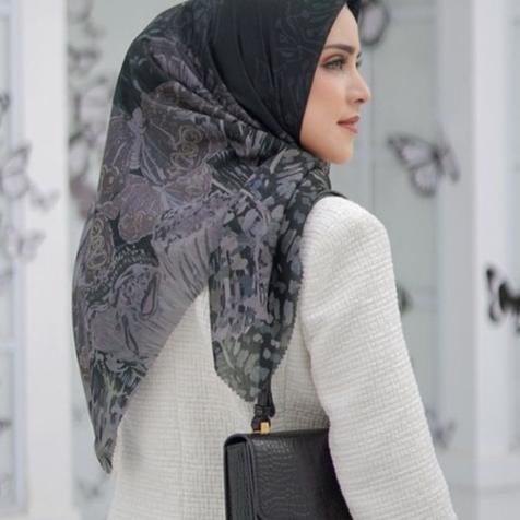 ☟ Promo Jilbab Termurah ZM Zaskia Mecca - Kayu Aro Black Scarf Kerudung Segi Empat mama-_in_fashion 