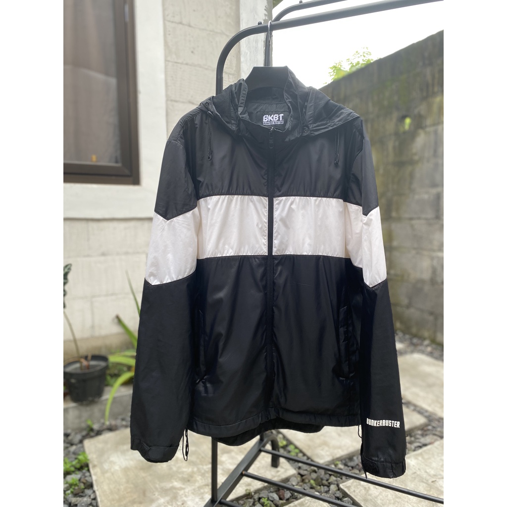 JACKET PARASUT BUNKER BUSTER