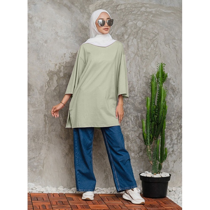 KAOS OVERSIZE TOP HIJAB WANITA BASIC POLOS / OVERSIZE  SLIT BLOUSE