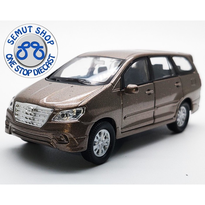 PAJANGAN MOBIL TOYOTA INNOVA / MINIATUR MOBIL TOYOTA KIJANG INNOVA 1:3 TERLARIS