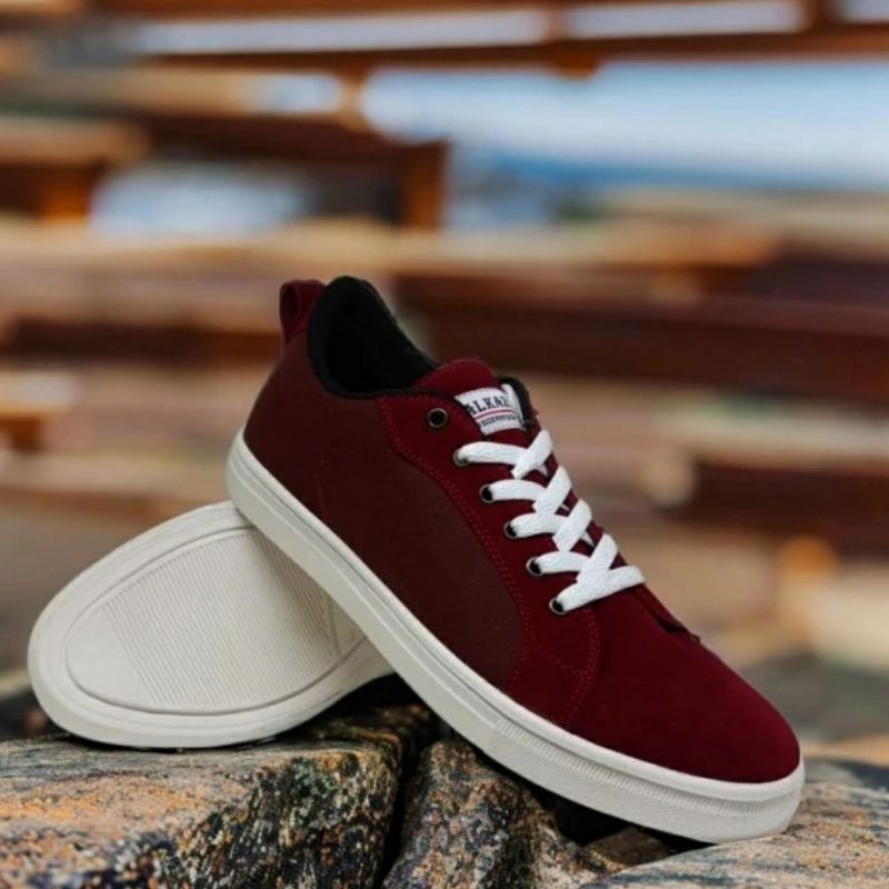 THE MALKA Sepatu Casual Pria Men shoes-504 Sepatu Sneakers Kasual Kulit Suede Maroon 39.44 Clasic