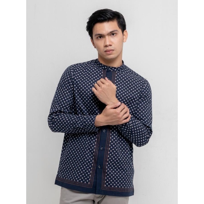 TERMURAH MOC Kemeja Koko Lengan Panjang Pria Modern Fit TOBBIO - NAVY /BAJU KOKO PRIA/BAJU KOKO DEWA
