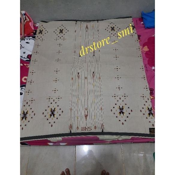 *Banyak Peminat* Second Sarung Bhs Sst Full Sutra Putih Tulang