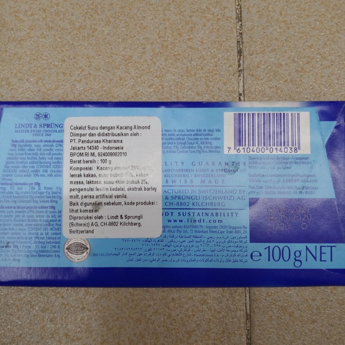 

LINDT BARS COKLAT MILK WITH ALMONDS 100GR