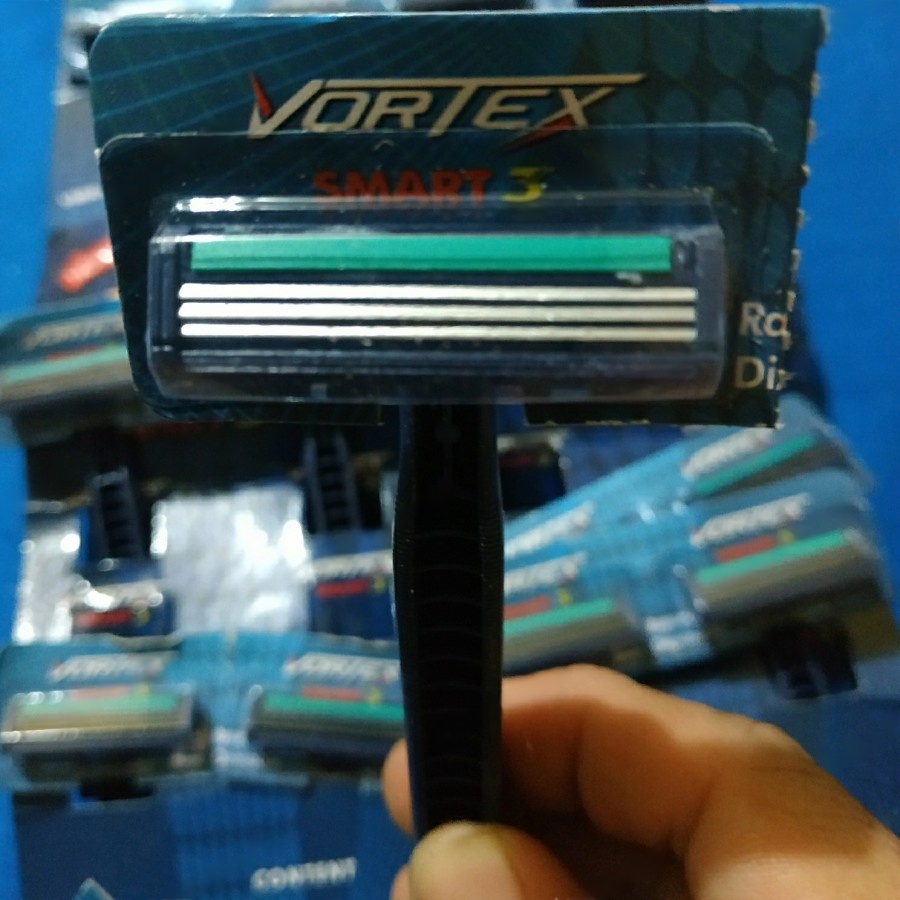 Pisau Cukur  / Alat Cukur Dengan 3 Mata Pisau Vortex Smart 3 halus nyaman