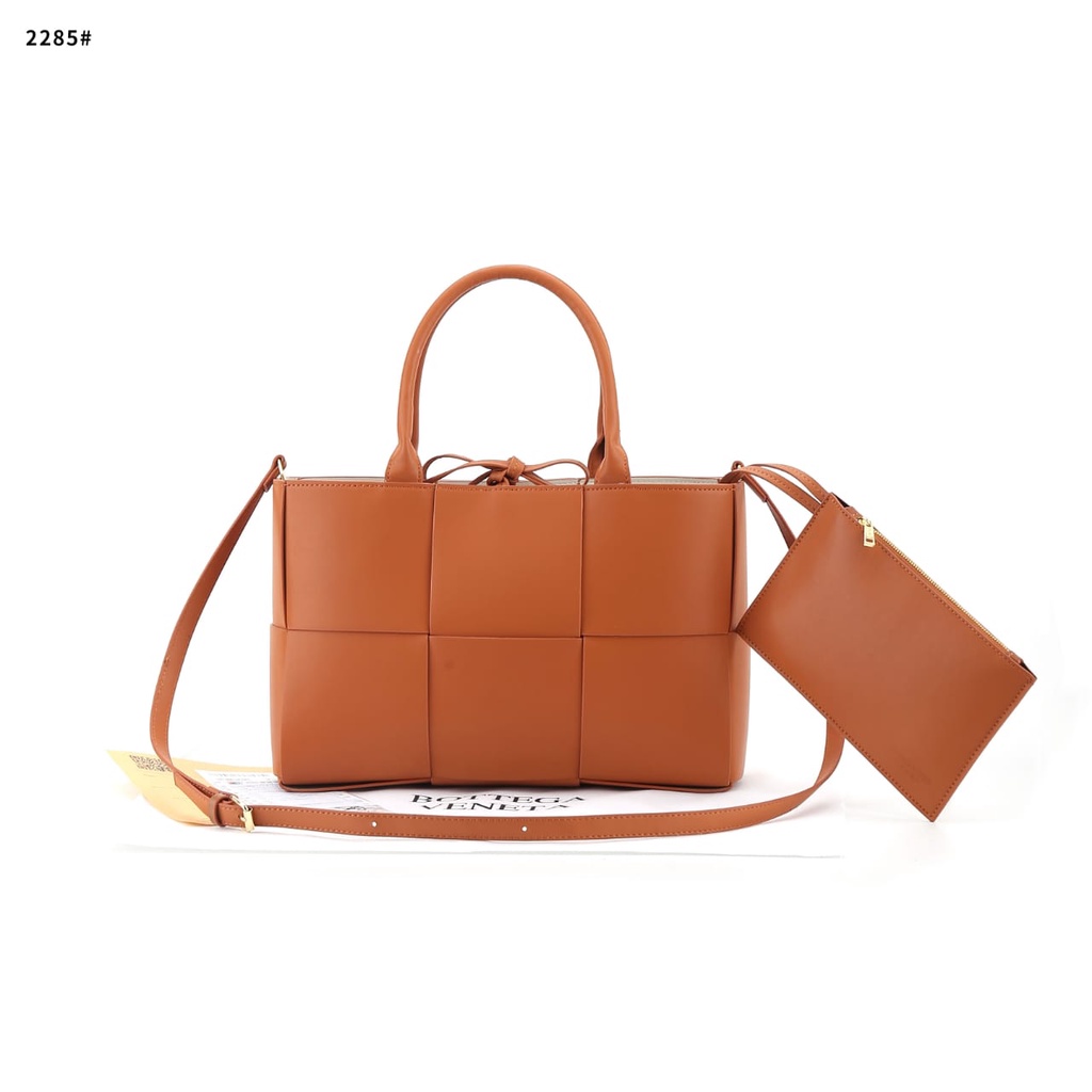 BAG Ahsanti Leather Arco Tote Bag With Pouch TC2285