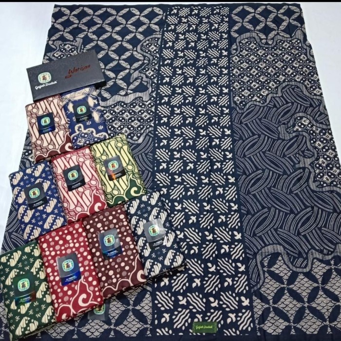 sarung gajah duduk warisan