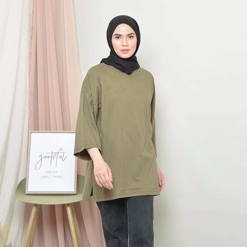 BrnJayaStore - Atasan Kaos Oversize Wanita Kekinian Polos Lengan 3/4 Top Hijab Jumbo