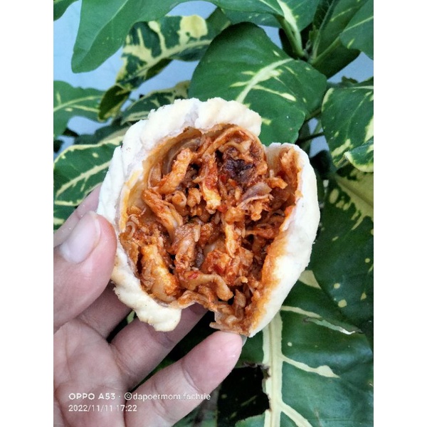 

cireng pedas isi ayam suwir isi 8 pcs 250 gr