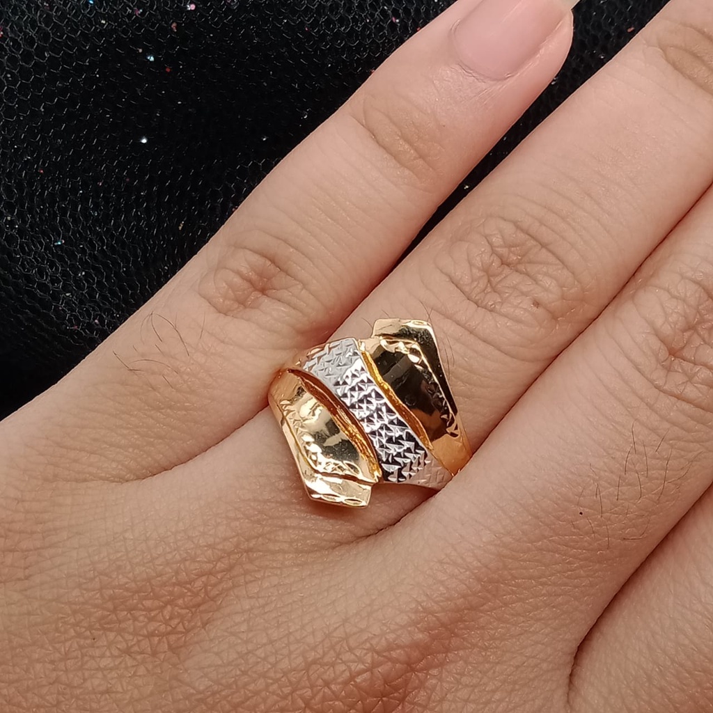 Cincin Emas 17K - 2.5 Gr Kadar 750 - 4345