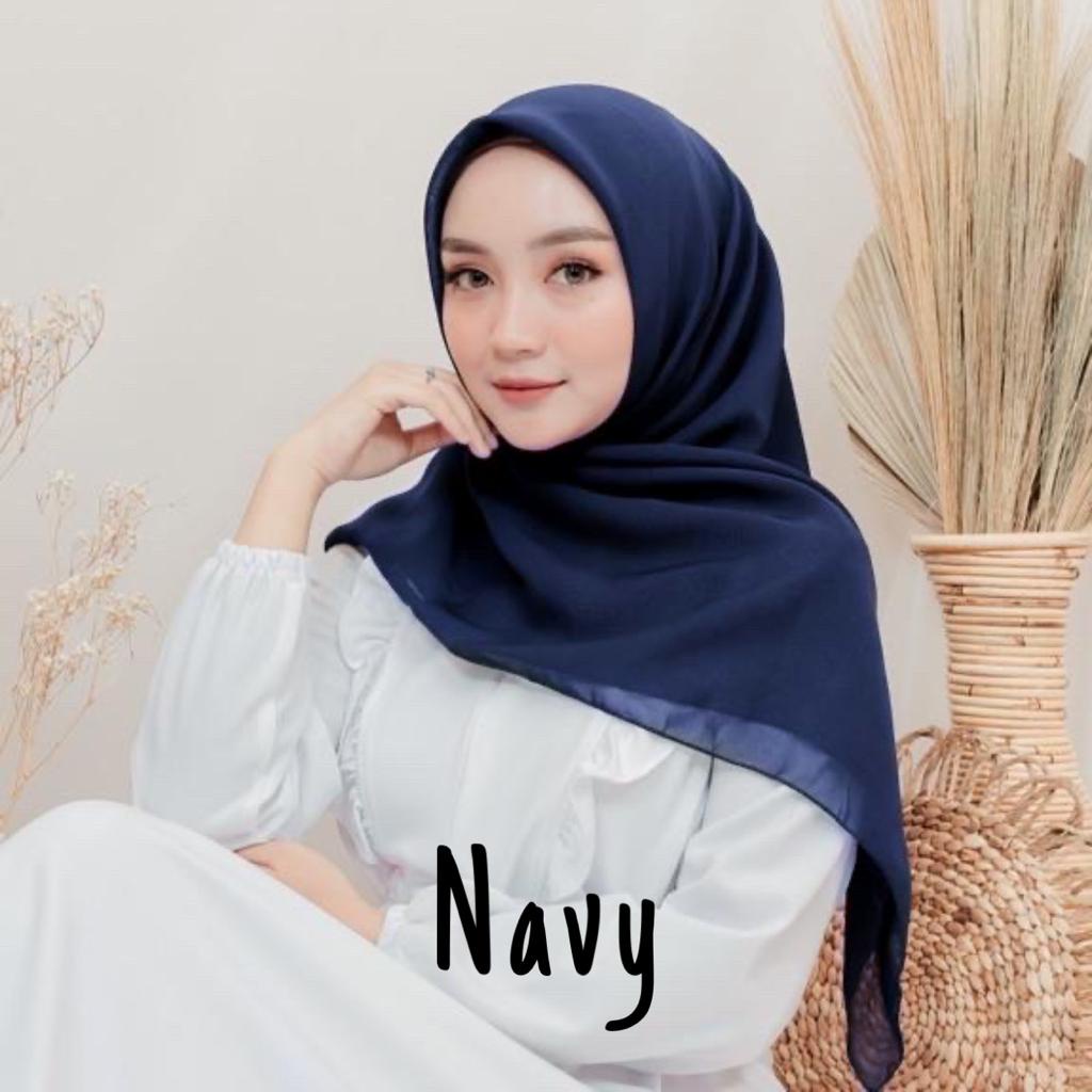 Bella Square Premium Anti Letoy|Hijab Segi Empat Polos|Kerudung Segi Empat|Jilbab Polos|Navy