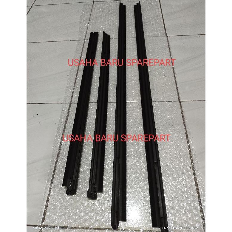 PELIPIT KACA LUAR UNTUK MOBIL DAIHATSU SIRION TAHUN 2011 SAMPI 2017 ORIGINAL