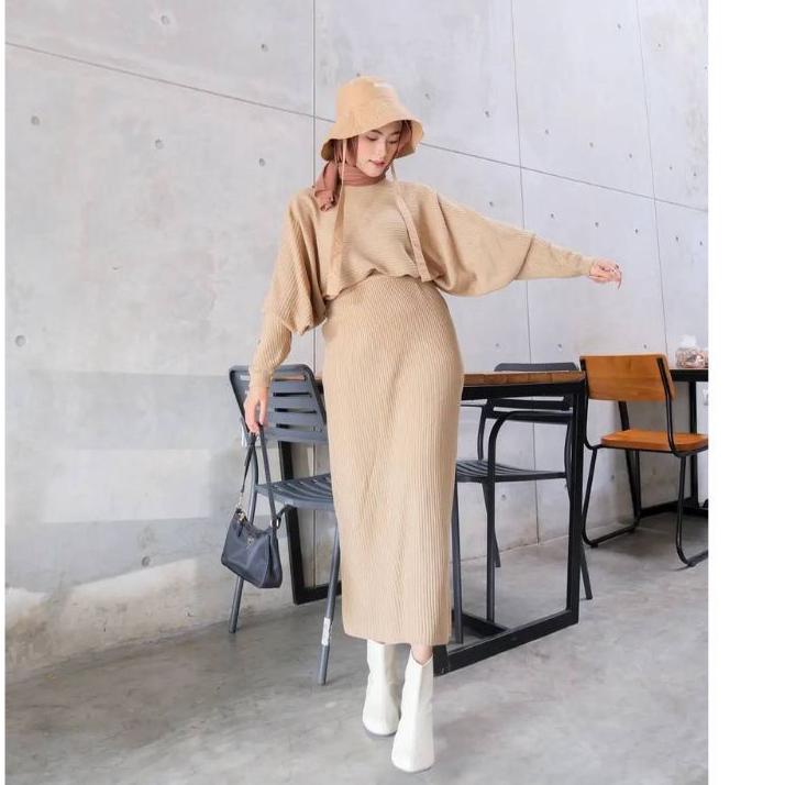 ☻ [REALPICT] Laura One Set Batwing Rajut // One Set Batwing Knit // Set Sweater Batwing + Rok Rajut 