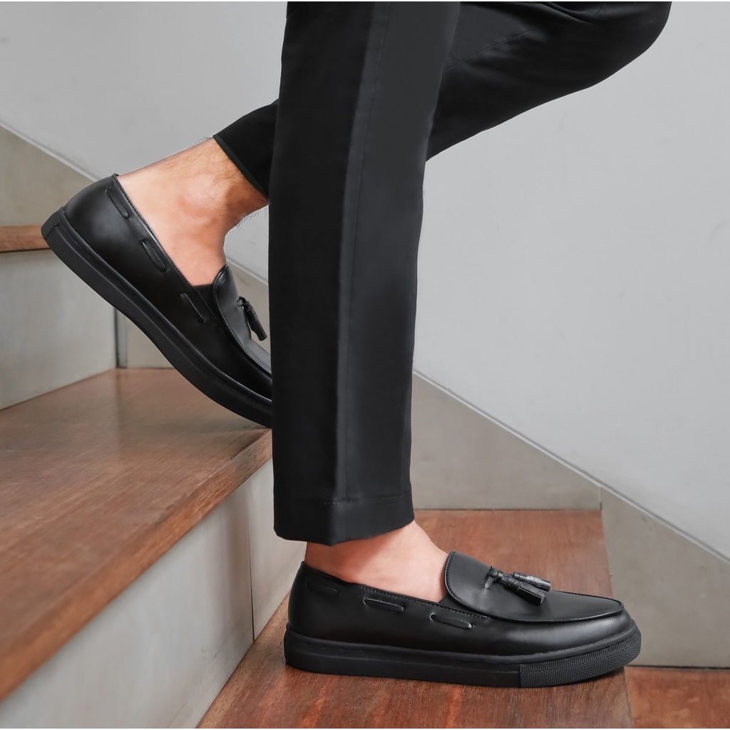 Bill 2.0 Black  | Sepatu Loafers Kulit Asli Casual Matte Vintage Slip On Klasik Pria Cowok Original | FORIND x Kenzios