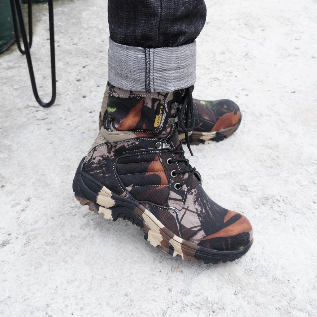 Sepatu Boots Ujung Besi Sepatu Safety Pria CAMO Loreng High /Low Sepatu Berburu Hutan Naik Gunung Mantap Murah