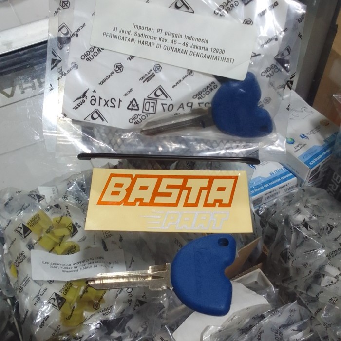 Blank Key / Kunci Duplikat / Kunci Biru Rubber Piaggio Vespa Original