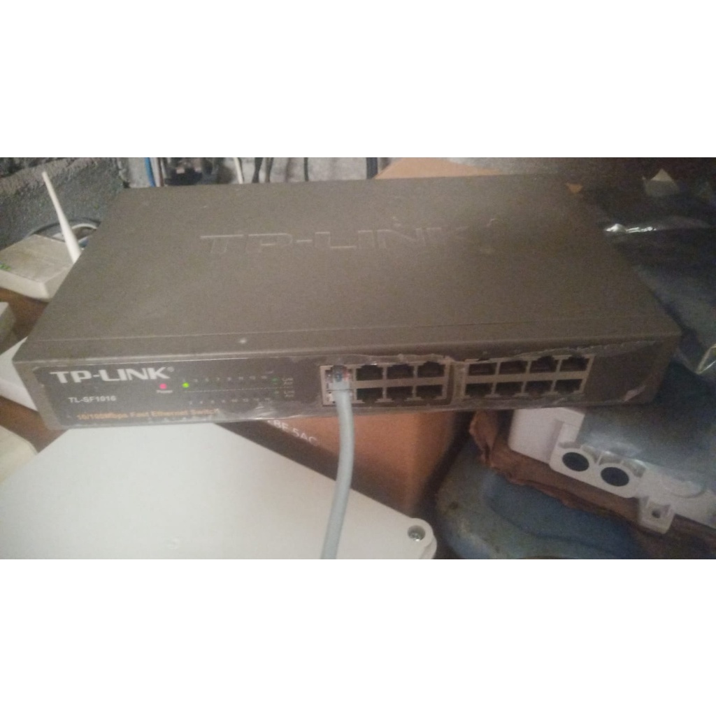 Switch Hub TP-Link TL-SF 1016 bekas normal