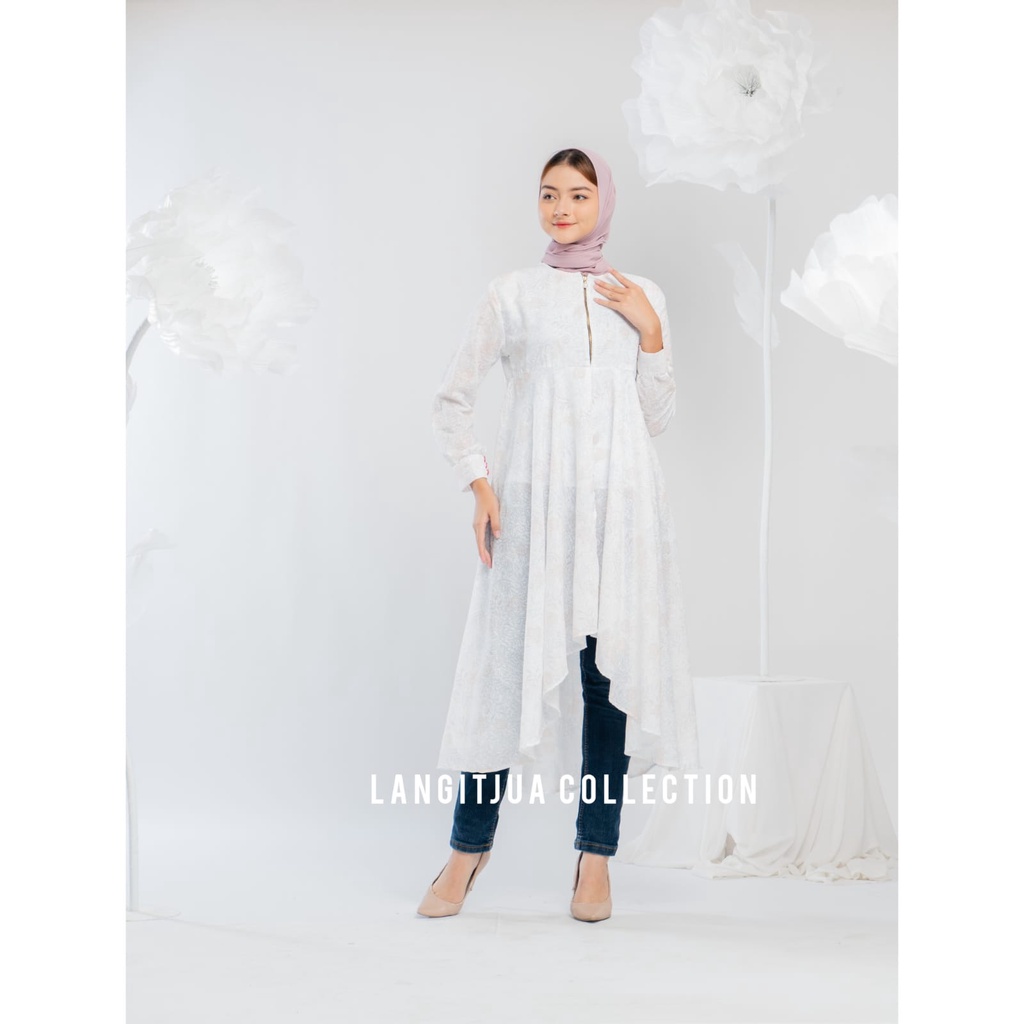 Aisyah 01- Long Tunik Putih Motif | Langitjua Collection solo