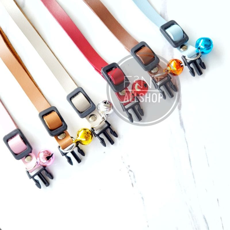 Kalung Kucing / Anjing Kulit Sintetis Lonceng 14 mm