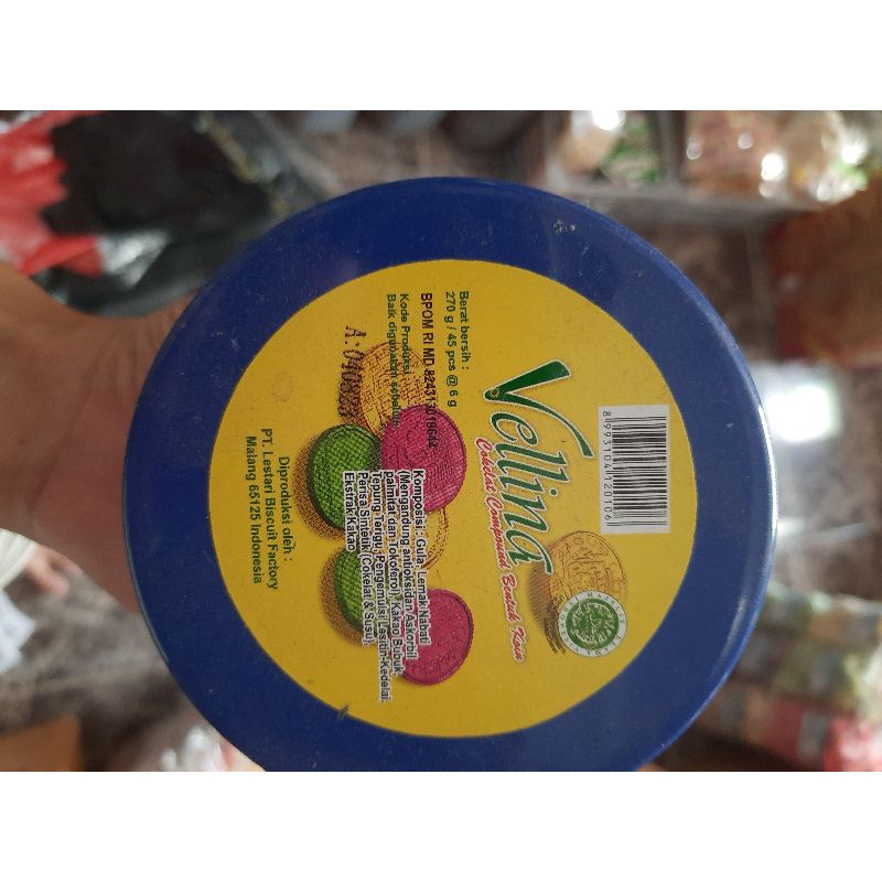 

COKLAT DALAM BENTUK COIN EMAS