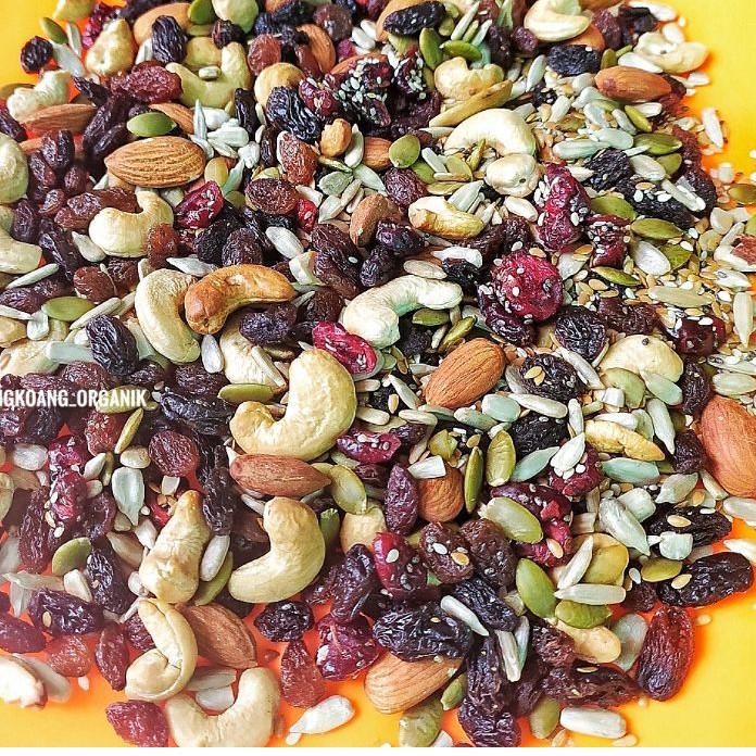 

❋ SUPER TRAIL MIX 500GR - Almond, Cranberry, Pumpkin Seed, Cashew, Raisin, Sunflower Seed ◘