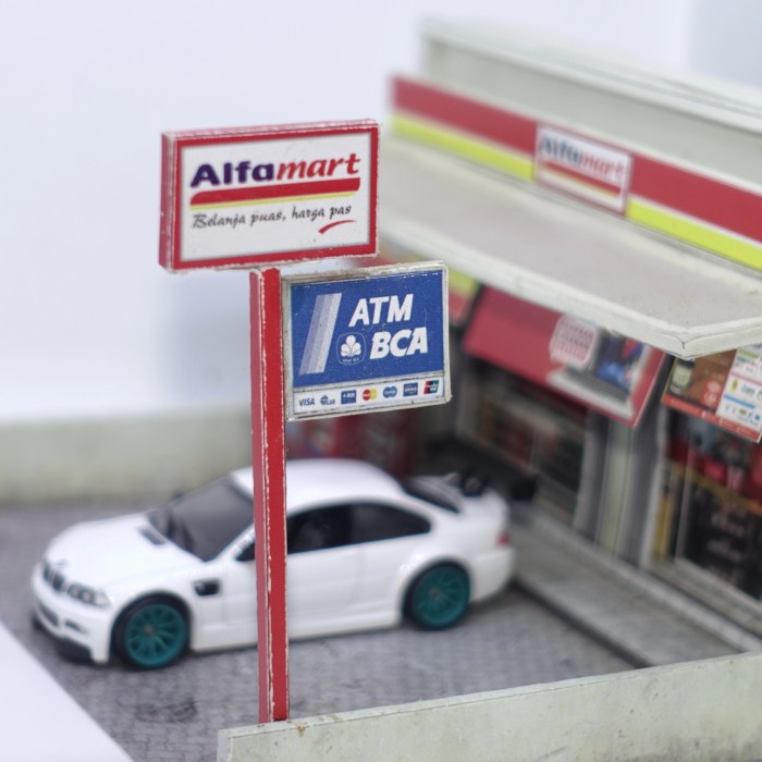 DIORAMA ALFAMART SKALA 1:64 PAPERCRAFT TERLARIS
