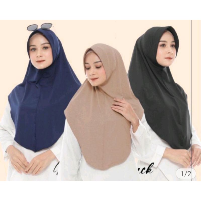 Bergo Hamidah Ameera pinguin jersey