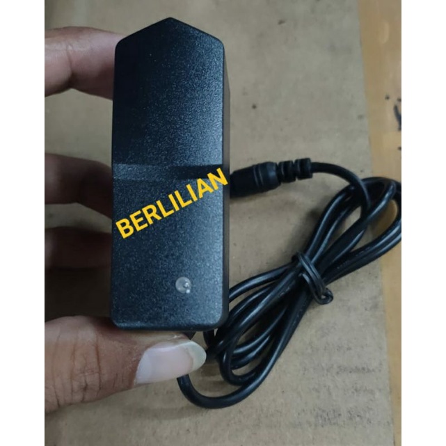 Adaptor DC 12V 1A Model 12-12 input AC 110-220V Made in China