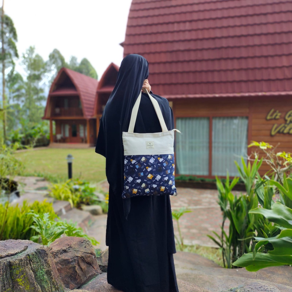 TOTE BAG RESLETING KANVAS WANITA/TOTEBAG CANVAS POLOS DAN MOTIF ,BISA UNTUK TAS BELANJA,SEMINAR,BISA CUSTOM SABLON