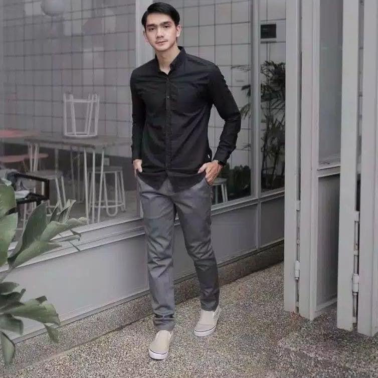 PRODUK KEREN L30 Baju Kemeja Pria Kasual Polos Hitam Putih Lengan Panjang / hem baju pria/kemeja cow