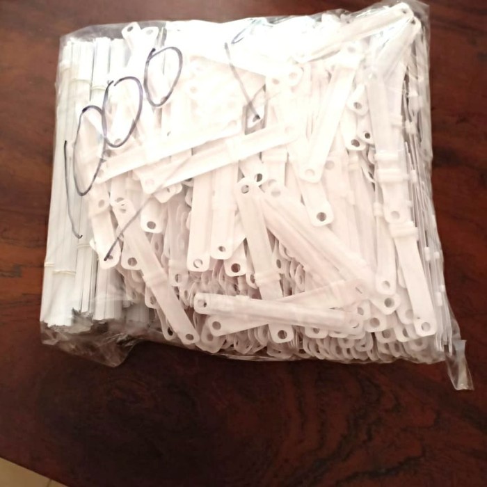 

Paper Fastener / Acco Putih / 1 Pak Isi = 1000 Pcs Star Seller