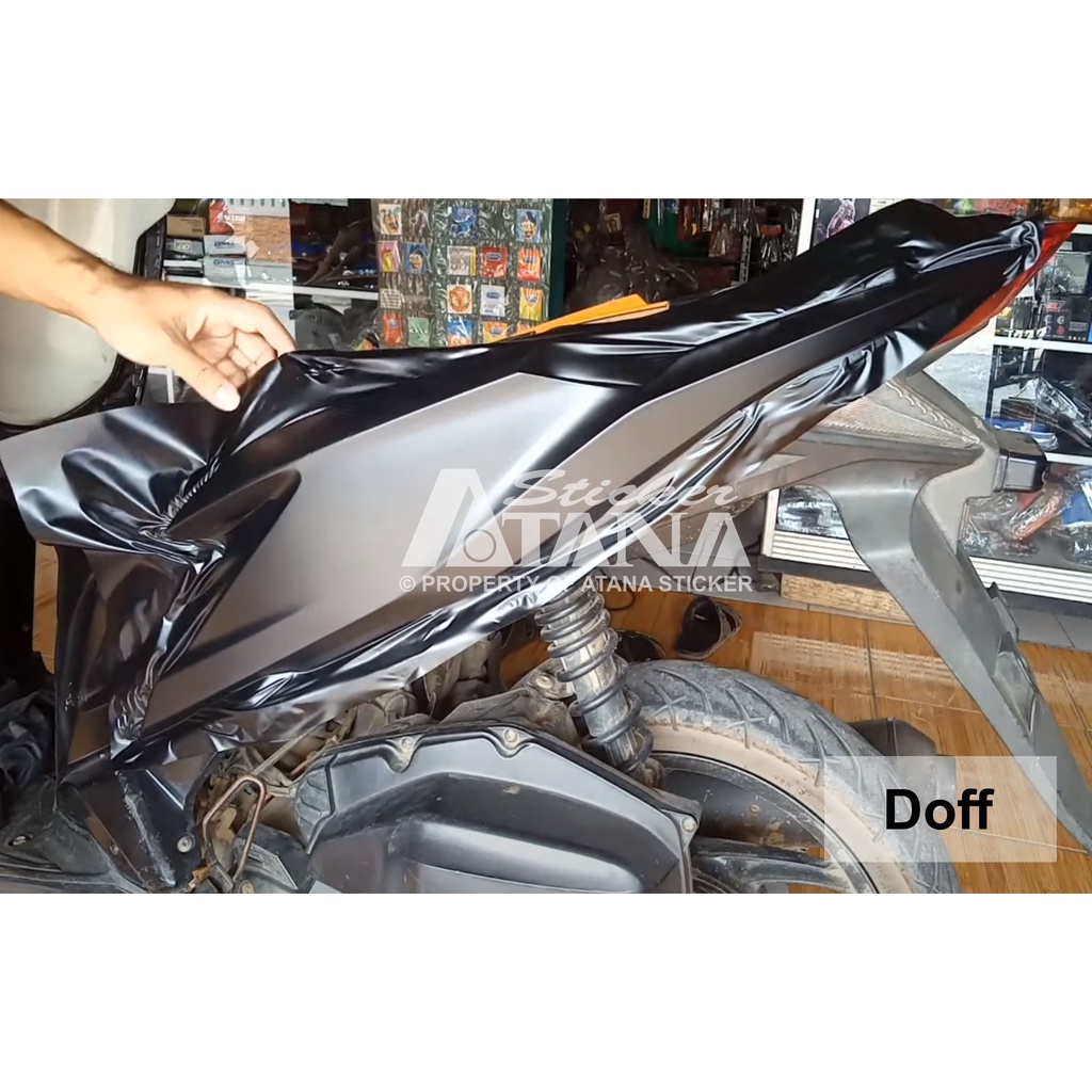 Skotlet Hitam Glossy Doff Transparan Stiker Black Decal Anti Gores Gilap Metalik Dop Tembus Hybrid Smoke Variasi Aksesoris Dekorasi Motor Mobil Scolite Interior Eksterior Kaca Dinding Aquarium Kulkas Furniture Beat Vario PCX Scoopy NMAX Vespa Satria Viar