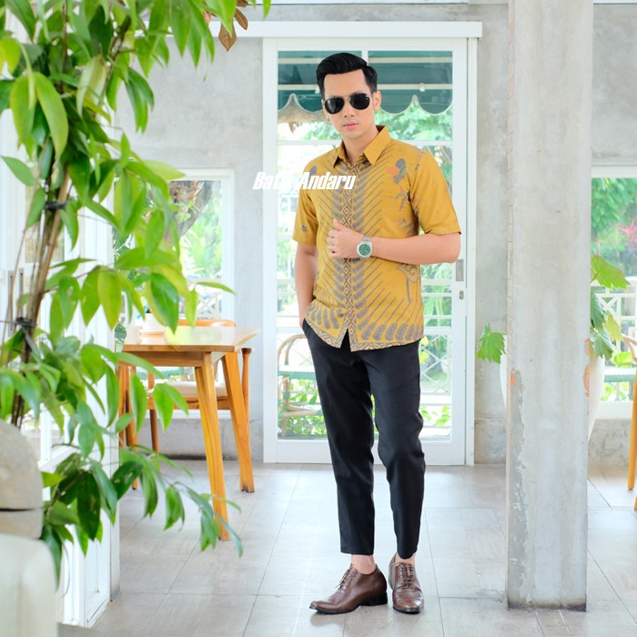 Kemeja Batik Pria Slim Fit Lengan Pendek Modern Elegant Heem Premium Warna Kuning Lemon Yellow