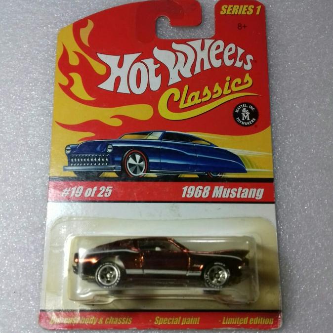 HOT WHEELS 1968 MUSTANG. FORD MUSTANG. CARD CLASSIC SERIES 1.OPEN HOOD