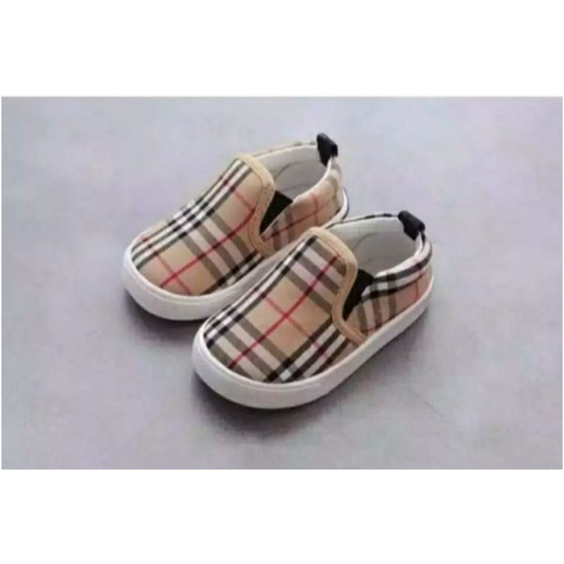 Sepatu Slip On Anak Laki-Laki Dan Perempuan Murah Motif Fanel Lucu Dan Trendy Umur 1-3 Tahun