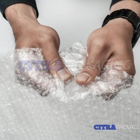 

BUBBLE BUBLE WRAP MURAH PREMIUM 125 CM X 50 M BENING - DKM GREEN