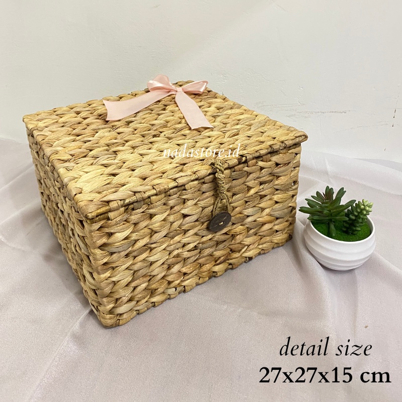 RUSTIC HOME STORAGE BOX MULTIFUNGI / HAMPERS BOX / KOTAK PARCEL /Keranjang Anyaman Eceng Gondok