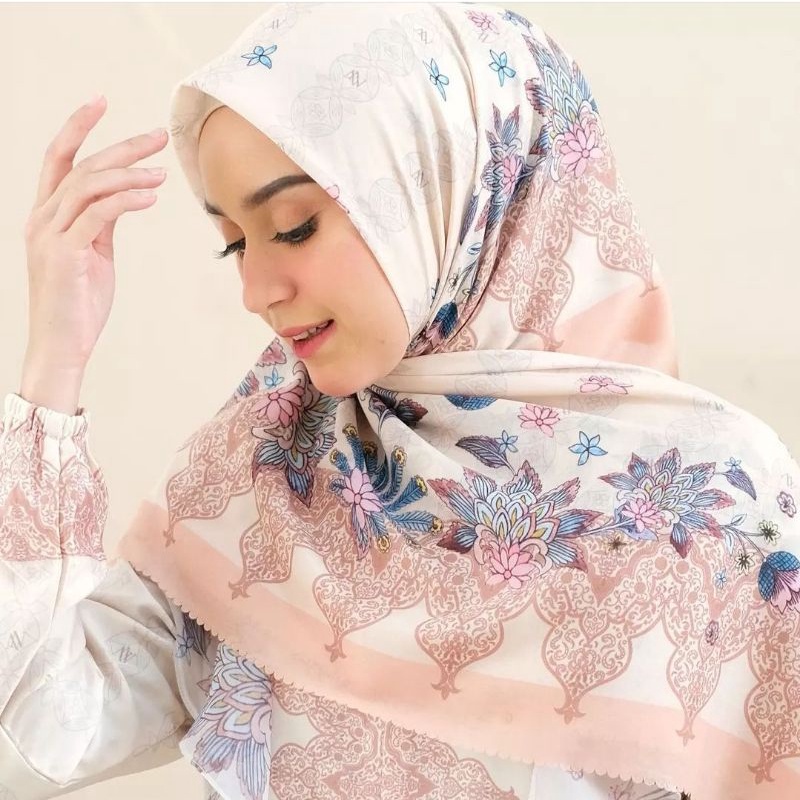 AMIMA SCARF BY NAWASANA